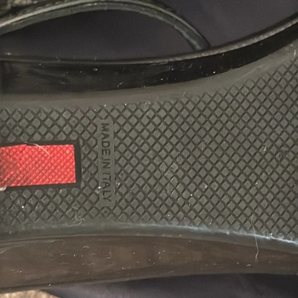 Authentic Prada sandals - Picture 3 of 9